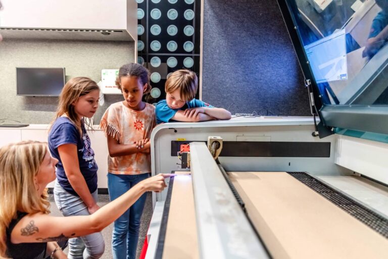 Futurium Bildung DavidvonBecker 2064 768x512 1